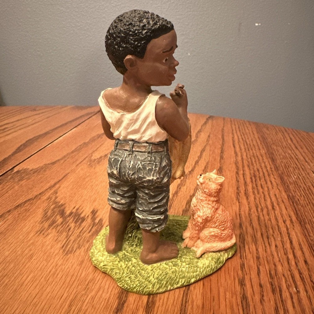 Vantage Point Fishing Boy Figurine 1994 Multicolor Excellent Black Americana - Picture 2 of 7